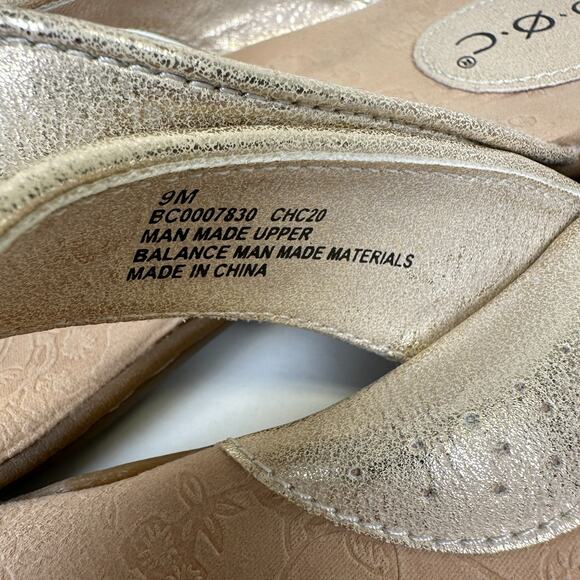 BOC Born Concept Gold‎ Faux Vegan Leather Flip Flop Thong Sandal Comfort Shoe 9M - Picture 9 of 9